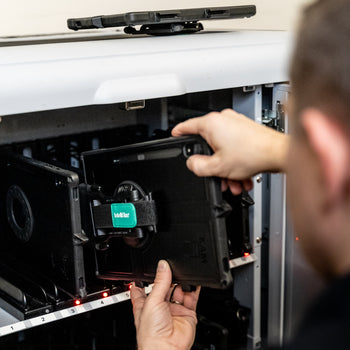 RAM-GDS-DOCK-G7M-8-NGU:RAM-GDS-DOCK-G7M-8-NGU_7:GDS Slide Dock™ with Power Delivery & Magnetic Base