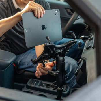 RAM-316-HD-UN9U:RAM-316-HD-UN9U_8:RAM Pod HD™ 24" Vehicle Mount with RAM X-Grip for 9"-11" Tablets