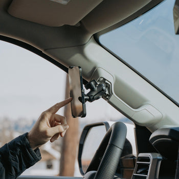 RAM-HOL-AP39-1U:RAM-HOL-AP39-1U_4:RAM Form-Fit Holder for Apple iPhone 15 Pro Max