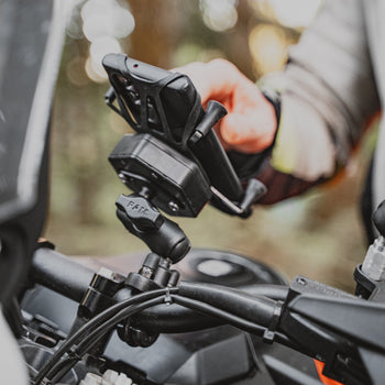 RAM-HOL-UN10B-462:RAM-HOL-UN10B-462_5:RAM X-Grip Large Phone Holder with Ball & Vibe-Safe™ Adapter